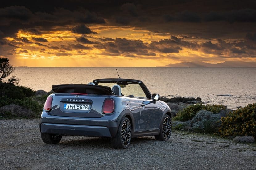 2025 MINI Convertible 5