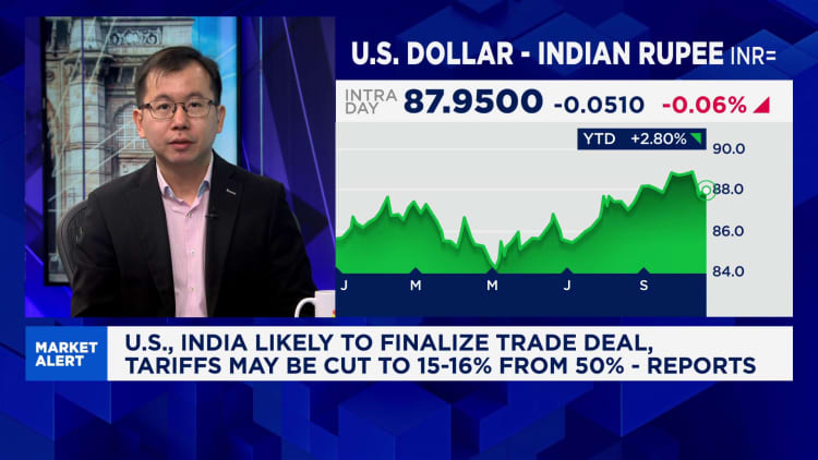 Indian rupee will likely underperform as high tariffs loom: MUFG bank