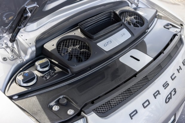 3,400-Mile 2015 Porsche 911 GT3