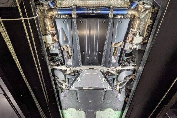 Signal Green 2018 Porsche 911 GT2 RS Weissach