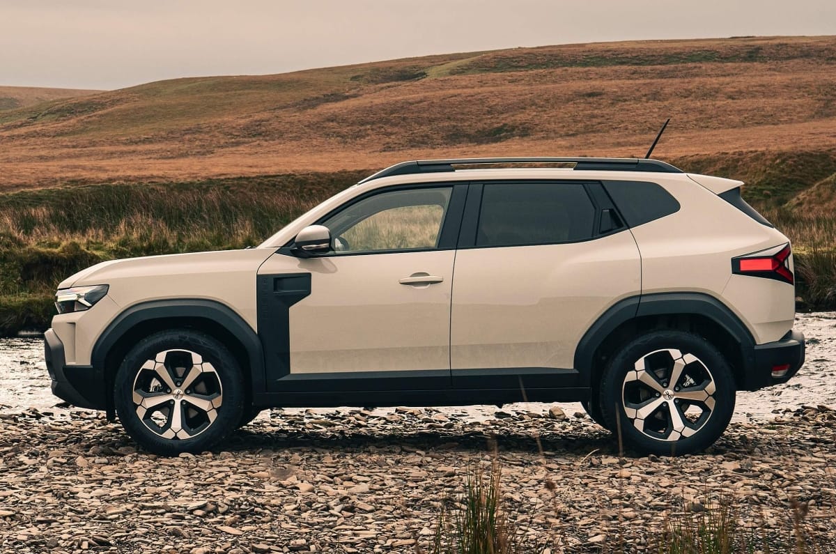 Renault Duster side profile